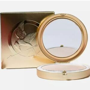 Storybook Cosmetics nib Girl On Fire World Of Hunger Games Pressed Powder highli